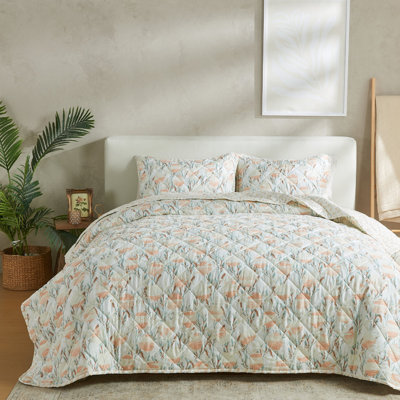 Coastal Inspired Reversible Quilt Set with Shams