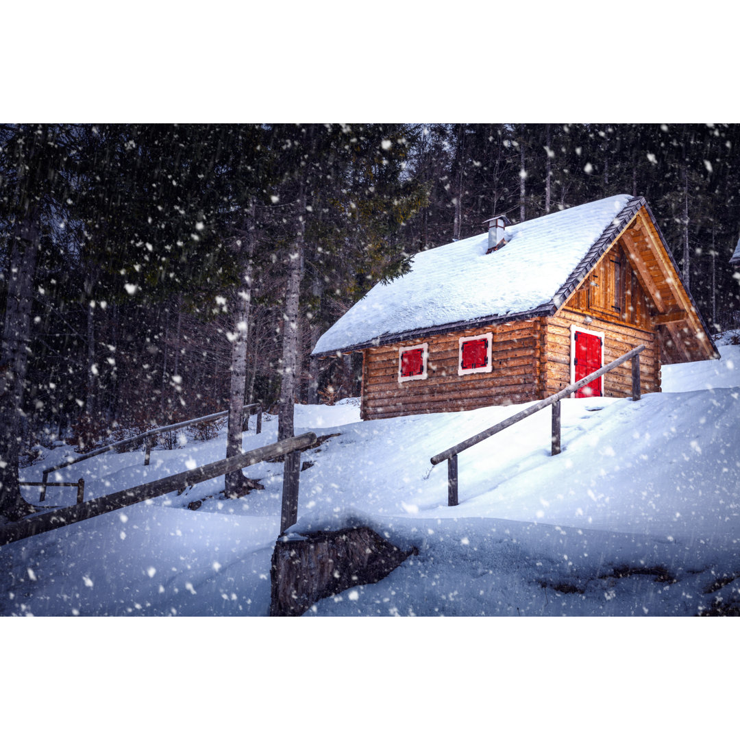 Holzhütte im Wald von Borchee - Druck ohne Rahmen auf Leinwand