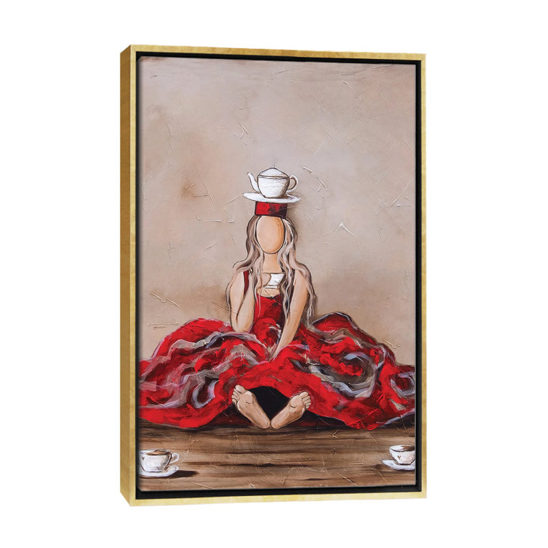 She Don't Dwell On The Past, H 40 po x l 26 po, Impression sur toile flottante sans passe-partout, Doré