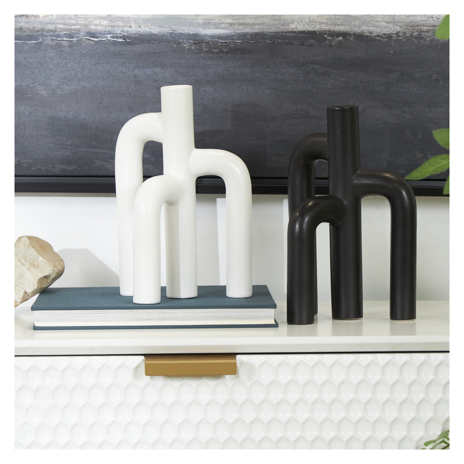 Mable 9.9'' Dolomite Table Vase