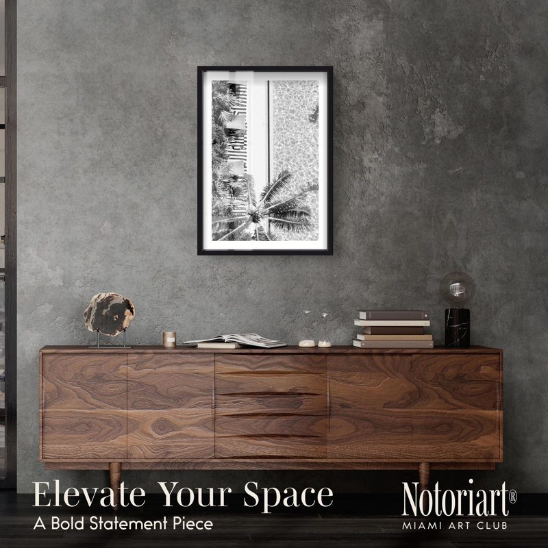 «Pool from Dessus Shadowbox Print Miami Art Prints» par Notoriart, H 31 po x l 21 po, Noir