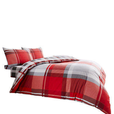 GC Printed Cotton Blend Chequered Bedding with Pillowcases