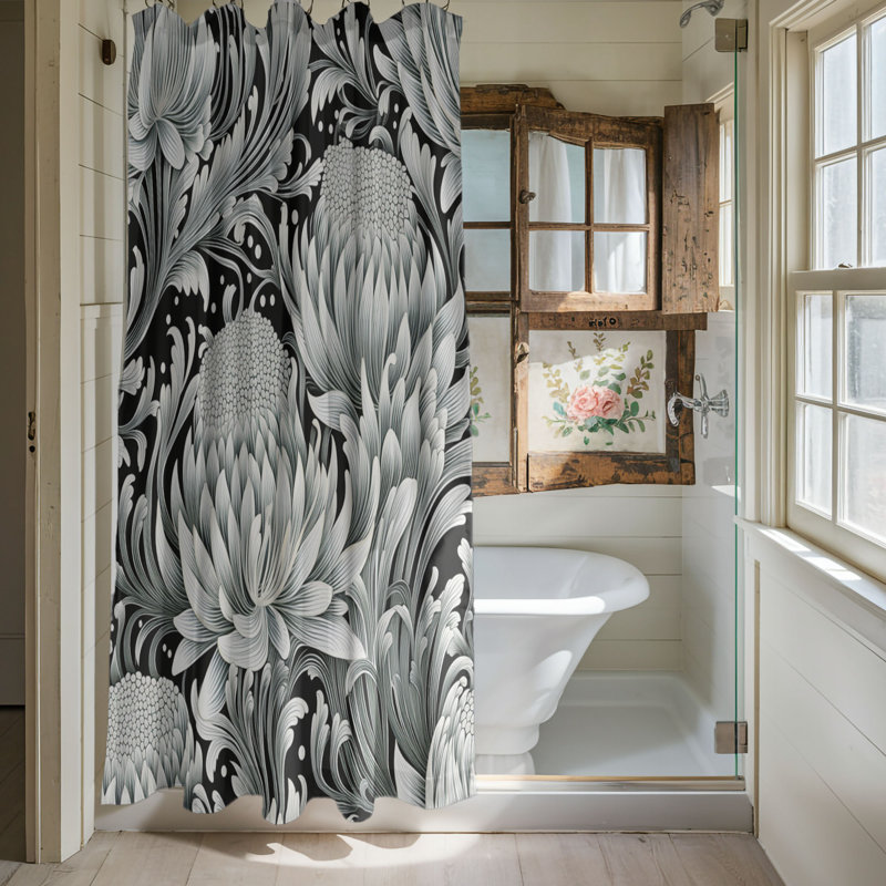 Kearse, 74" H x 71" W