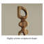Statue verticale minimaliste en bois, pièce décorative au design géométrique abstrait et ajouré, idéale pour l'intérieur d'une villa ou d'un appartement.