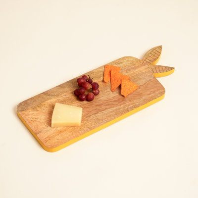 Leaf Detail Mango Wood Serving Board – Wooden Cheese & Charcuterie Platter with Coloured Edge, 40.6 cm