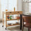 Chariot-bar d'intérieur multifonctionnel en bambou naturel avec roulettes verrouillables, tiroirs et tablettes ouvertes - idéal pour la cuisine, la salle à manger et les réceptions