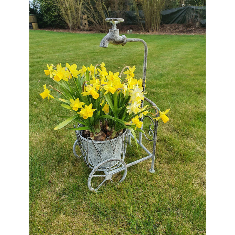 Garnica Metal Weather Resistant Plant Stand