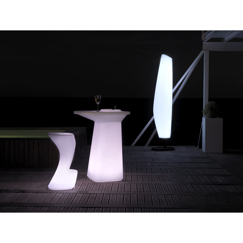 Lampe sur pied d'extérieur à DEL 86,5 po Noma, Alimenté par des piles, Oui