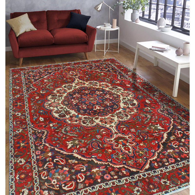 Khrystopher Distressed Saeeda Red Rug
