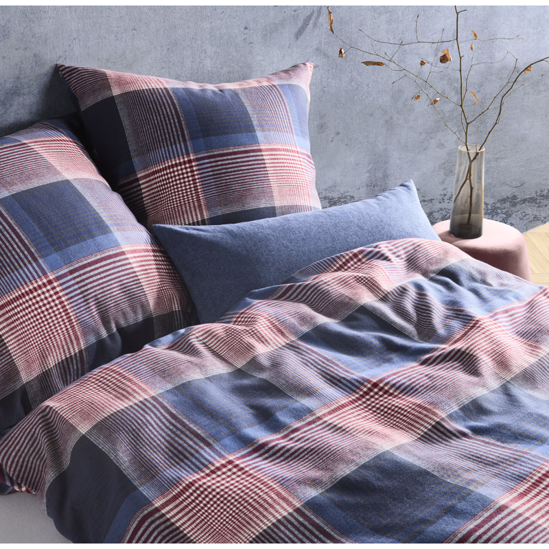 Lech Flannel Chequered Duvet Cover Set with Pillow Shams
