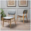 Ensemble de chaises élégantes et confortables avec un design Mid-Century et des sièges rembourrés