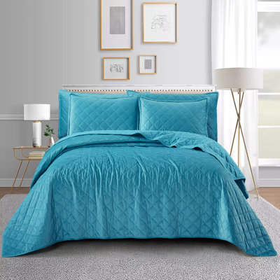5 Piece Velvet Quilted Set