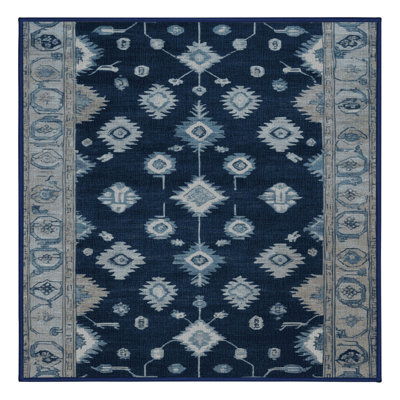 Tapis bleu lavé à la machine