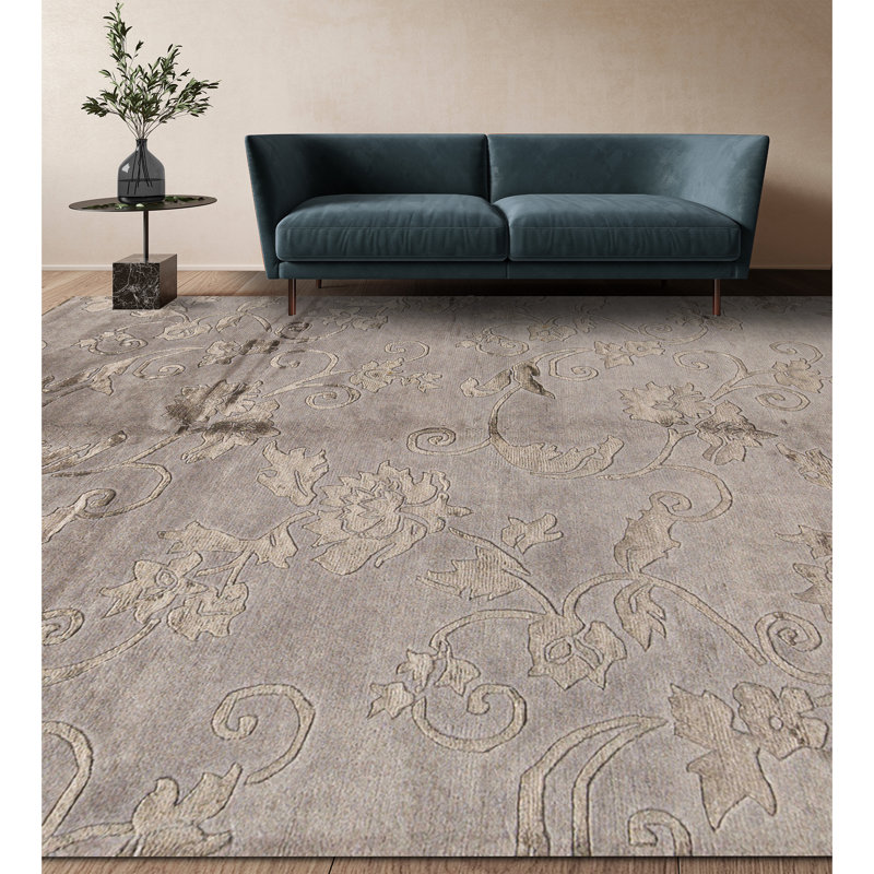 Hand Woven Wool Floral Area Rug