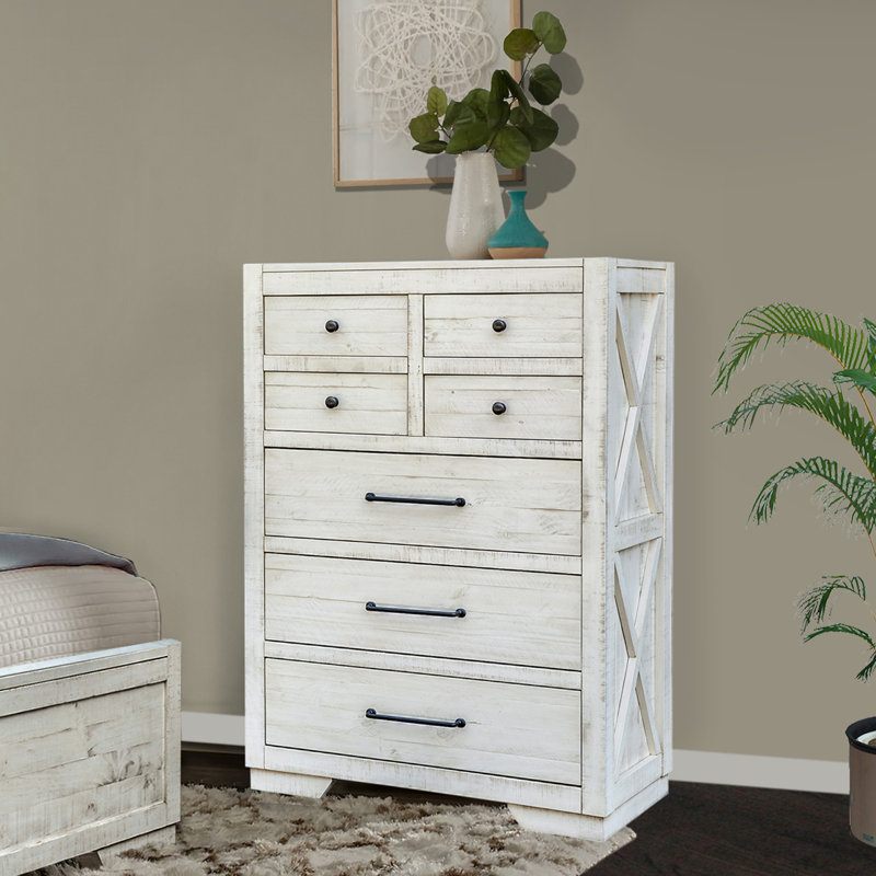 Commode en bois massif à 7 tiroirs 40 po C présenté