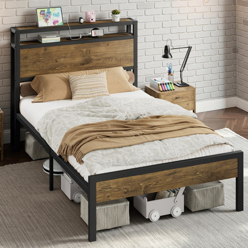 Lit plateforme industriel avec base de charge Tryston, Gris rustique, Double