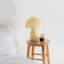 Lampe de table en verre avec champignon-519595189