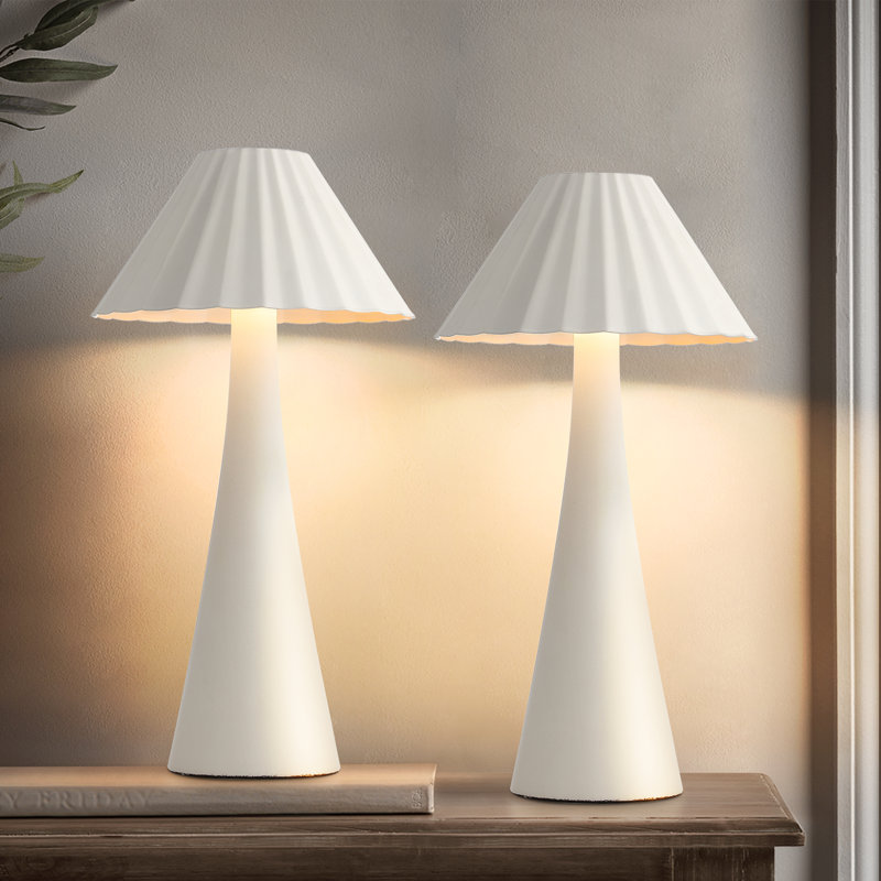  Nelie 10.5" LED Table Lamp, White