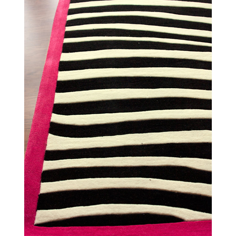 Tapis noir Terry Zebra, Rectangle 7 pi 7,2 po x 9 pi 6 po