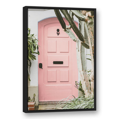 Porte rosée sur toile