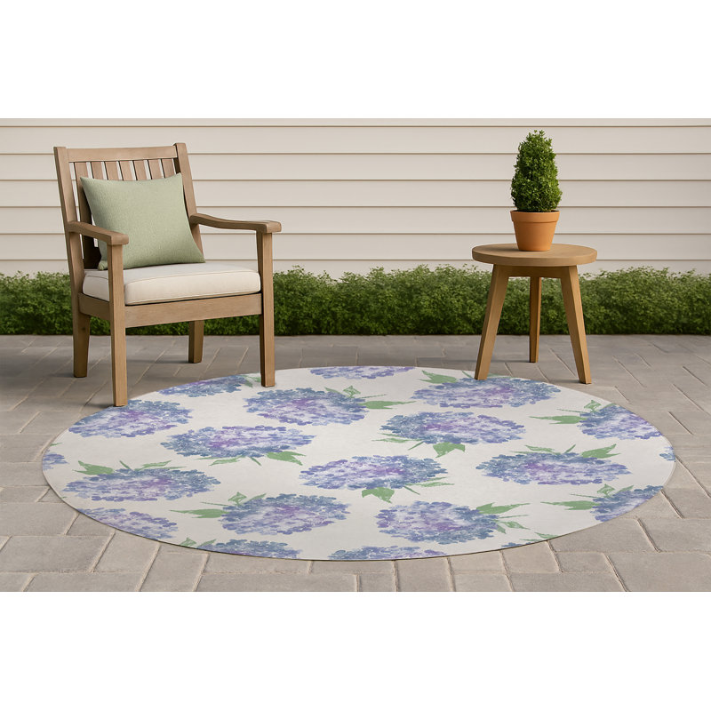 Hydrangea Love Decorative Outdoor Rug, Ivory, Round 5'