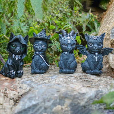 Corrale Resin Garden Statue