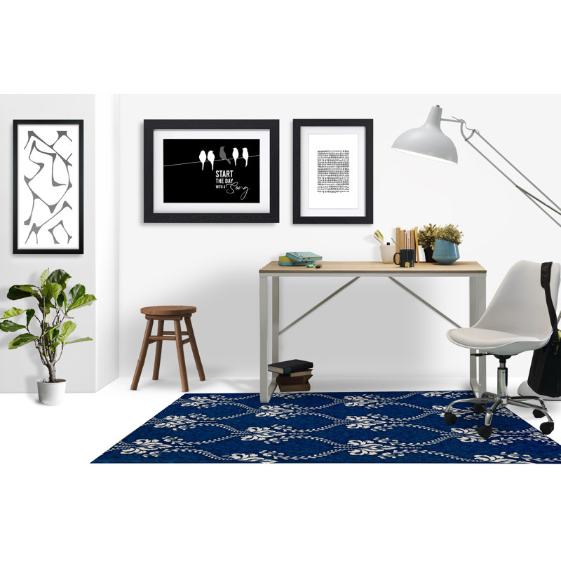 Tapis de chaise rectangulaire Novelle, L 36 po x L 60 po, Bleu marine