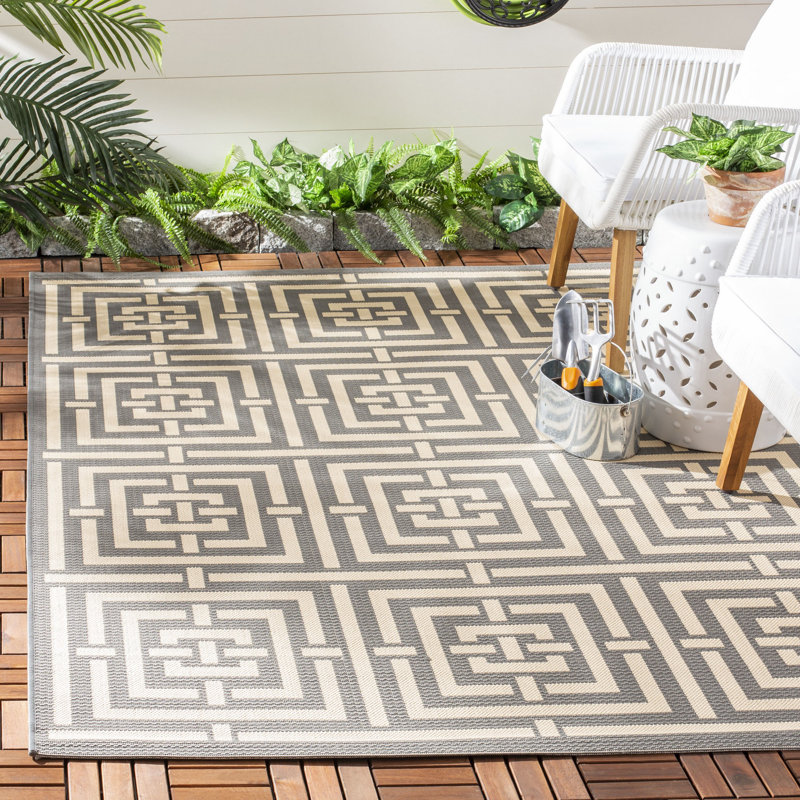 Arneshia Geometric Grey/Cream Indoor/Outdoor Area Rug, Rectangle 5'3" x 7'7"