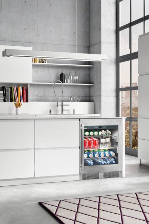Beverage Refrigerators & Coolers