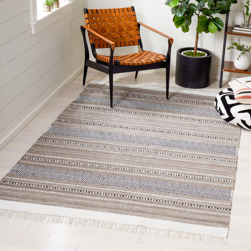 Tapis rayé kilim 101 noir / ivoire, Rectangle 5 pi x 8 pi
