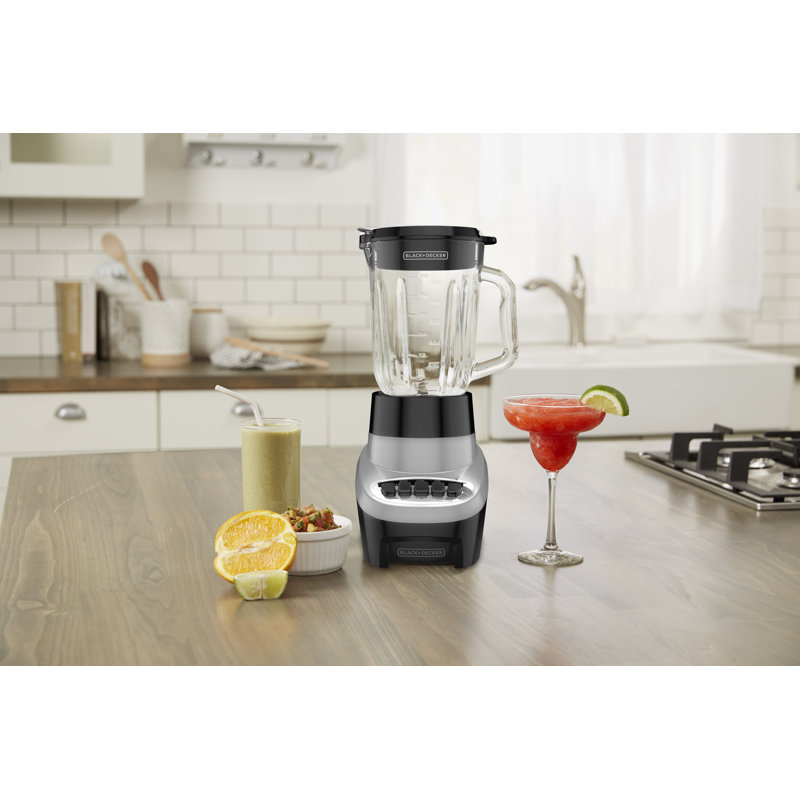 Mélangeur de comptoir de cuisine Black + Decker PowerCrush, récipient en verre de six tasses allant au lave-vaisselle, quatre réglages de vitesse, moteur de 700 W