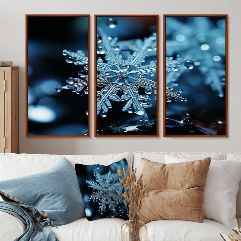 «Blue Snowflake Holiday III - Winter Landscape», art mural, H 28 po x l 36 po x P 1 po, Cadre flottant brun