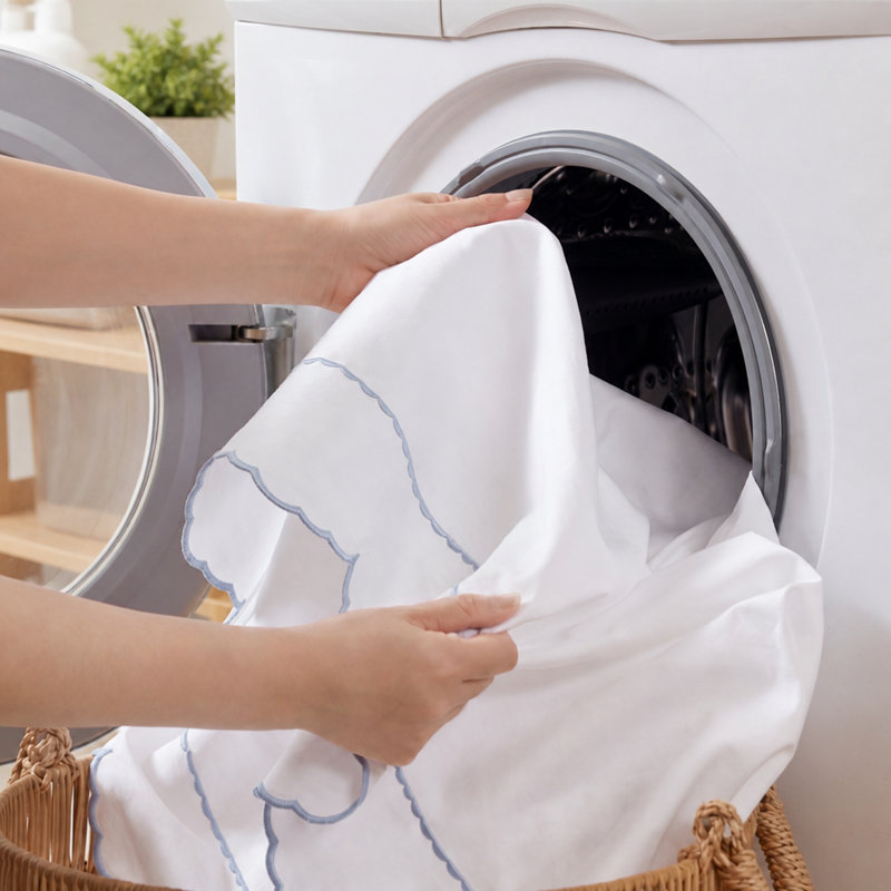 Ensemble de draps en satin de coton 300 fils avec broderie élégante, Très grand lit, Bleu