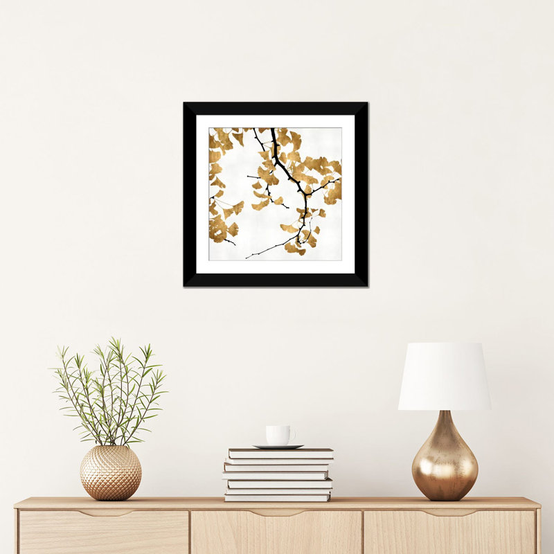 «Ginkgo in Gold II», impression sur toile, H 16 po x l 16 po x P 1 po, Papier d'art encadré noir, Blanc