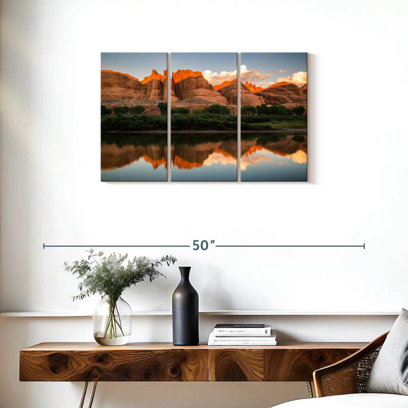 Alvord Canyonlands Park Reflection, H 20 po x l 33 po