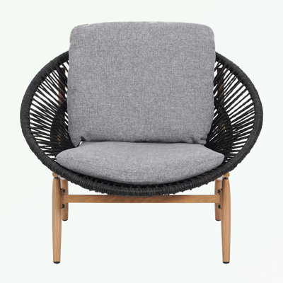 Chaise longue d'extérieur en osier avec coussin moelleux