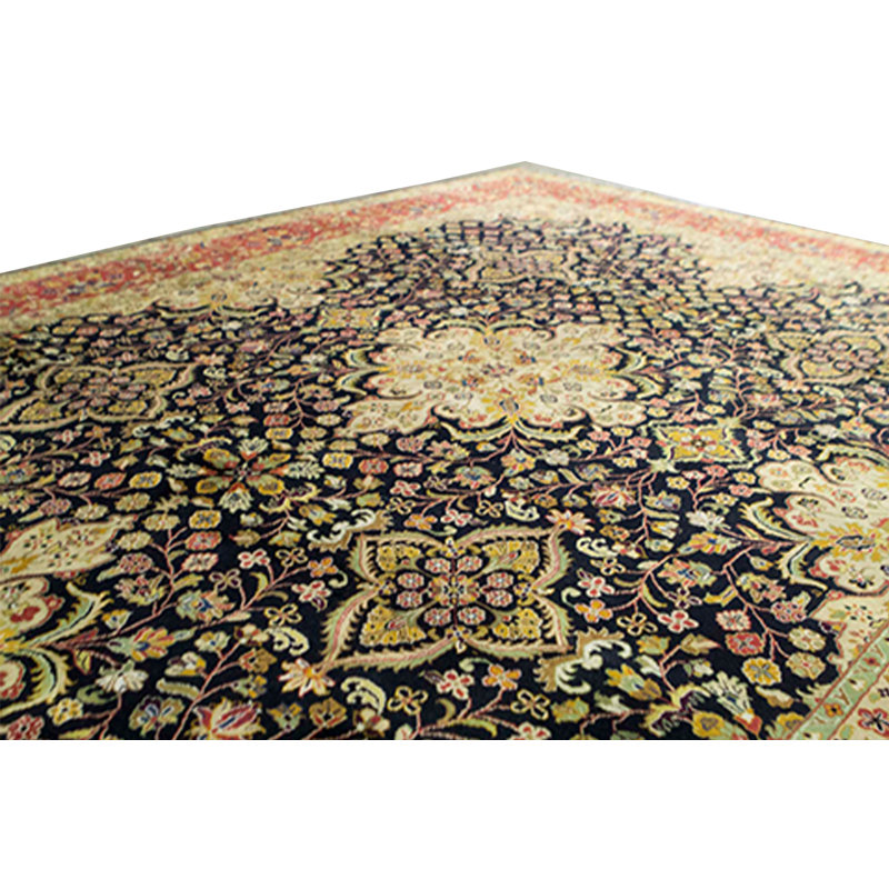 Floral Area Rug in Black/Rust