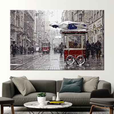 Art sur toile, paysage d'Istamboul, rue d'Istiklal et trampoline rouge emblématique