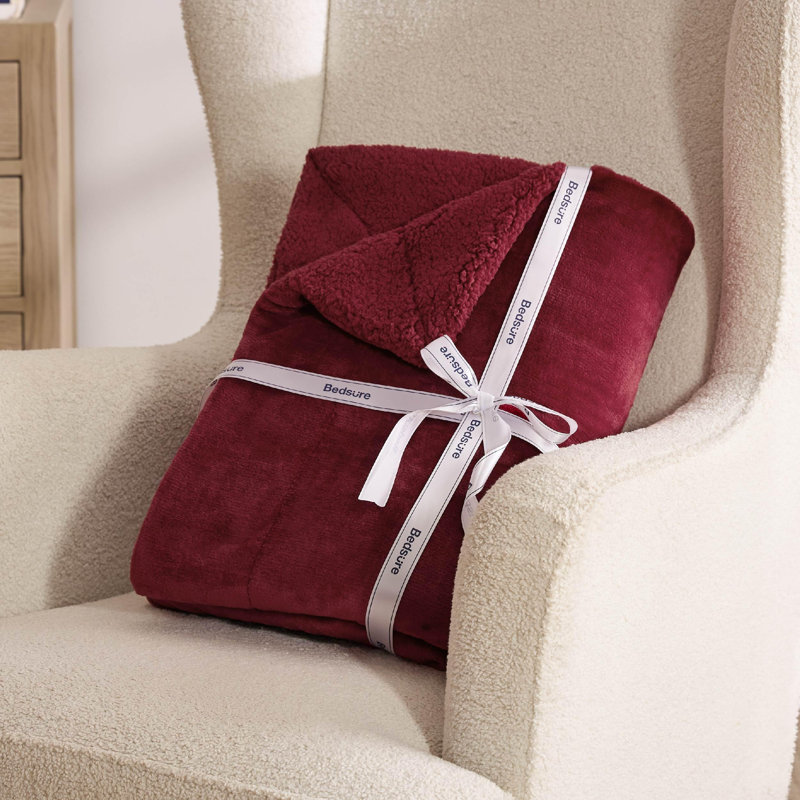 Bedsure Soft Sherpa Fleece Throw Blanket, Red, 220cm x 240cm