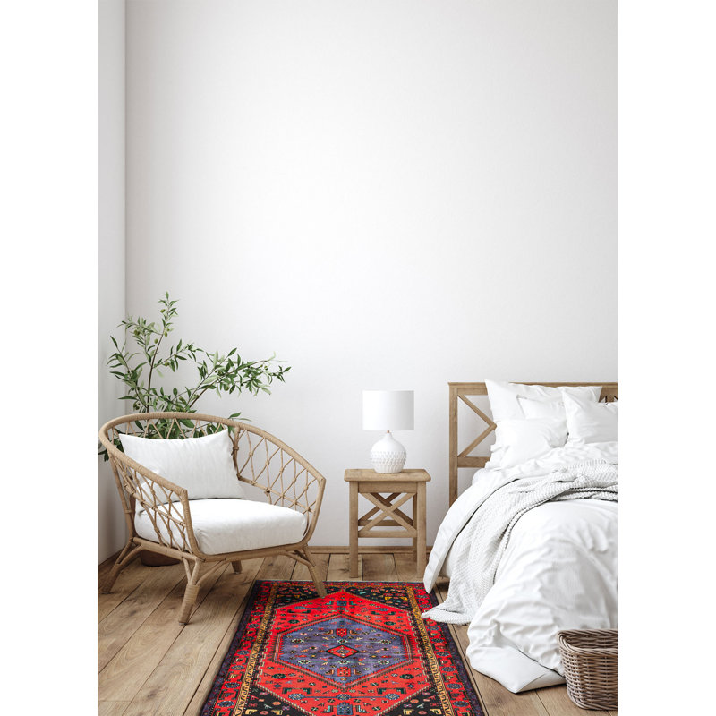 Tapis rouge Anadol 4 pi 7 po x 7 pi 9 po