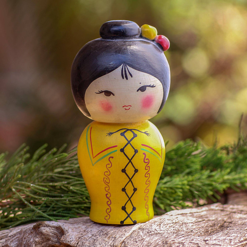 Statuette femme timide