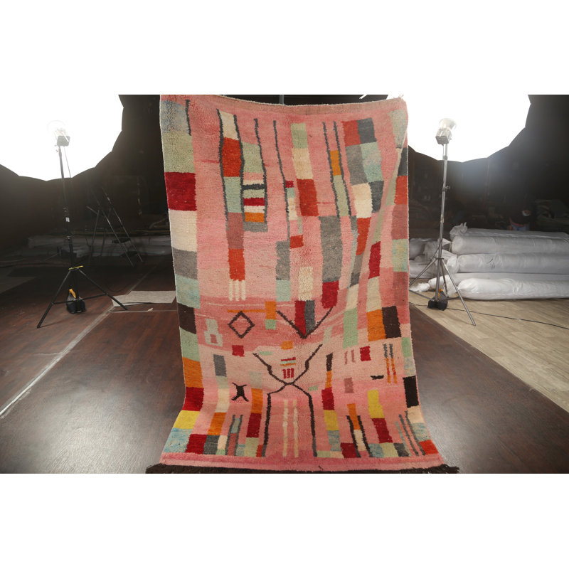 Tapis rose noué à la main de conception unique 4 pi 11 po x 8 pi 2 po