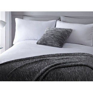 Polyester Solid Colour Duvet Cover Set with Pillowcases Included