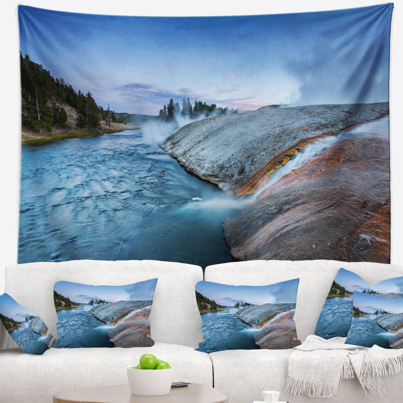 Geyser de polyester en shore de mer en tapisserie yellowstone avec accessoires suspendus inclus, H 78 po x l 92 po
