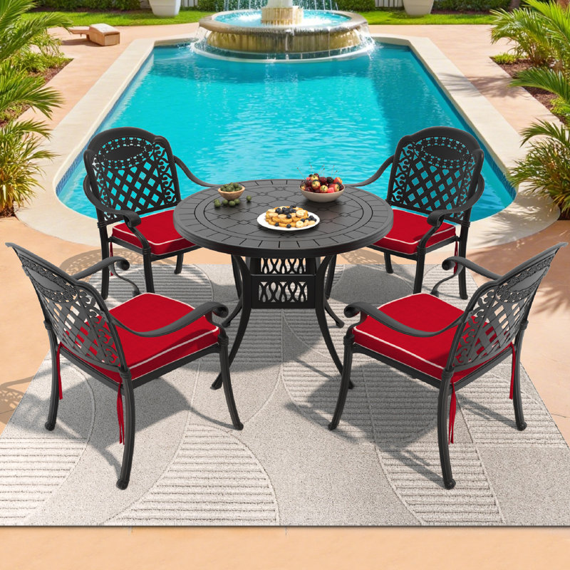 Ensemble de salle à manger d'extérieur rond 5 pièces de 100 cm (39,37 po) avec 4 chaises empilables et coussins rouges, 4