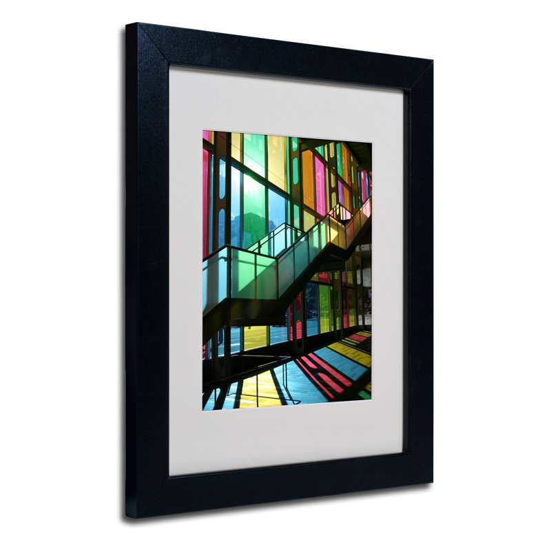 « montréal color » par pierre leclerc,, reproduction de photo encadrée, H 14 po x l 11 po x P 0,5 po, Noir