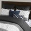 Housse de couette très grand / très grand 3 pièces, coton chenille, capitonnage blanc, chic, fermeture à boutons, 4 attaches de coin, lavable à la machine, et taies décoratives 3 pièces en coton, look, coins avec 2 inclus