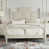 White est en rupture de stock