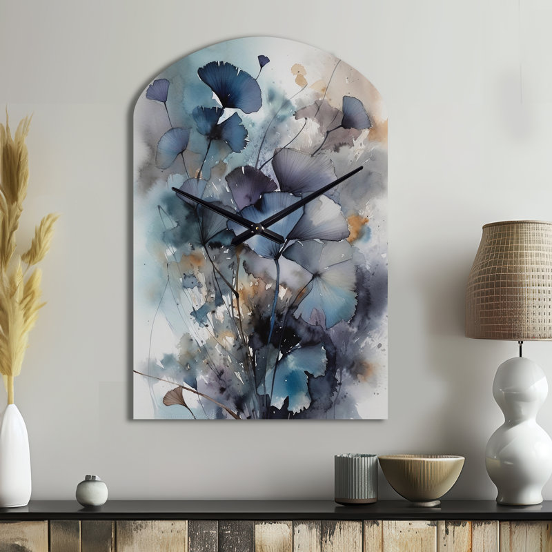 Traduction libre: Bouquet bleu et fleurs - grande horloge murale bleue en forme d'arche - forme unique, Moyenne