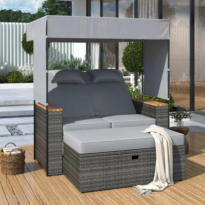 Versatile 2-Piece Outdoor Rattan Daybed Set for Relaxing in Gardens and Poolsides